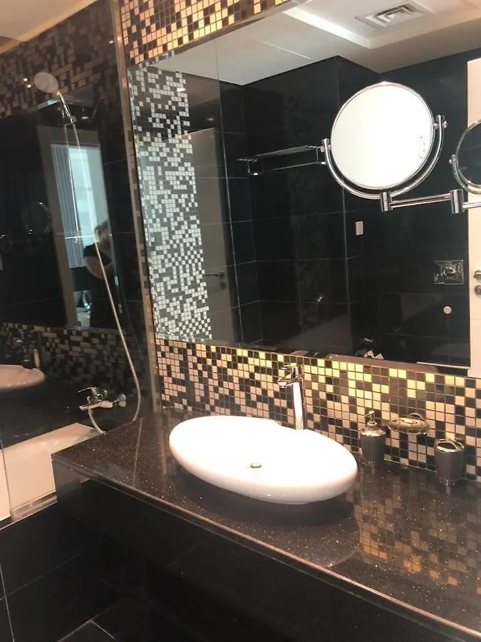 Dubai Downtown View Apartment